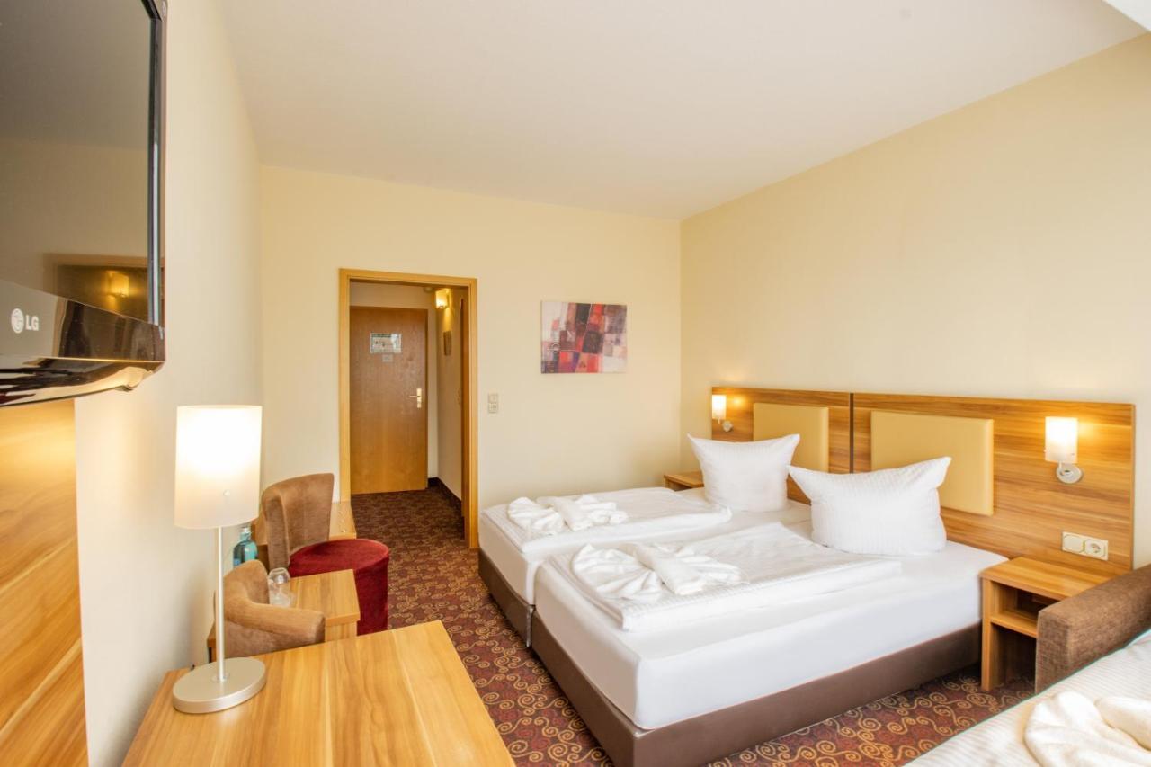 Ferien Hotel Rennsteigblick Friedrichroda Ngoại thất bức ảnh