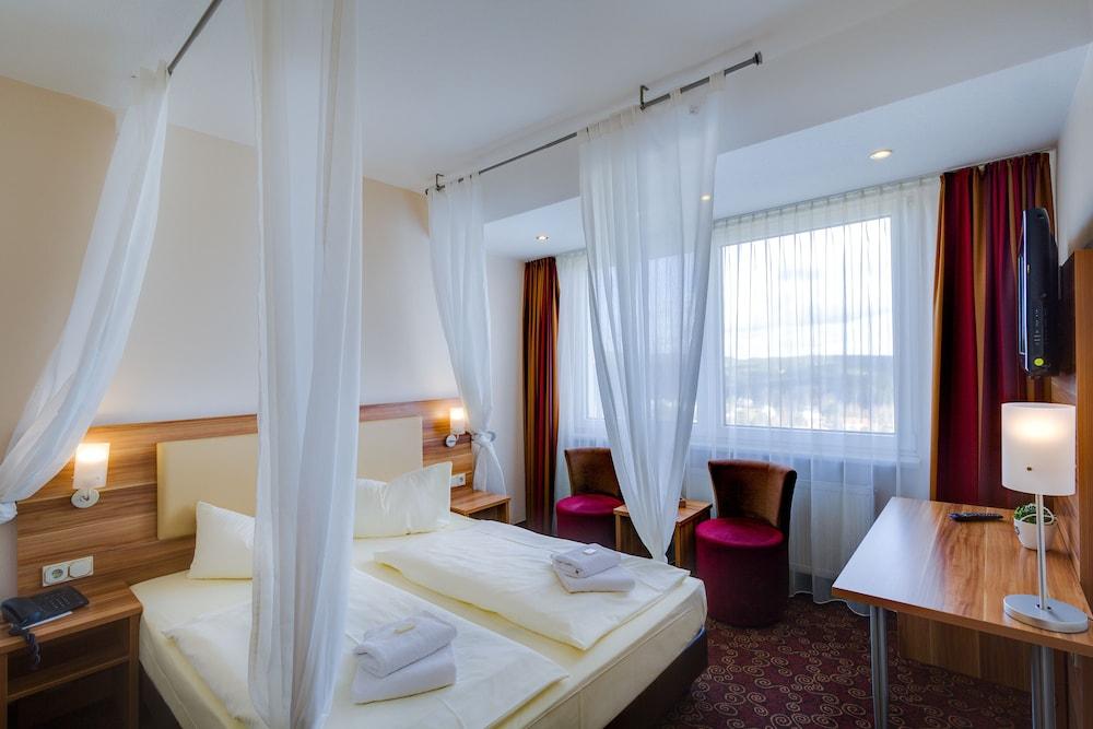 Ferien Hotel Rennsteigblick Friedrichroda Ngoại thất bức ảnh
