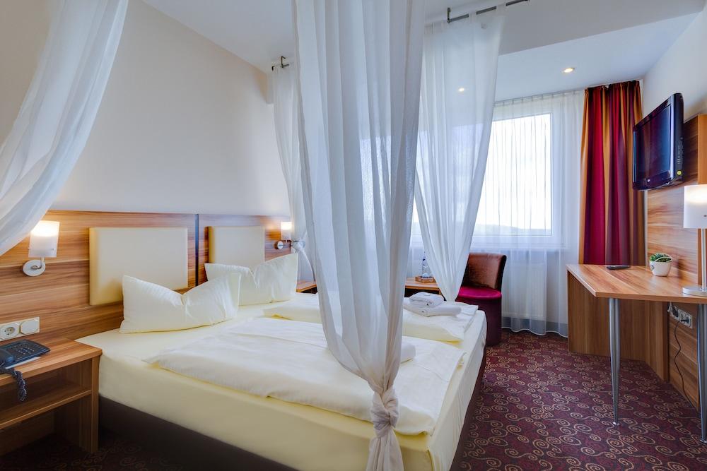 Ferien Hotel Rennsteigblick Friedrichroda Ngoại thất bức ảnh